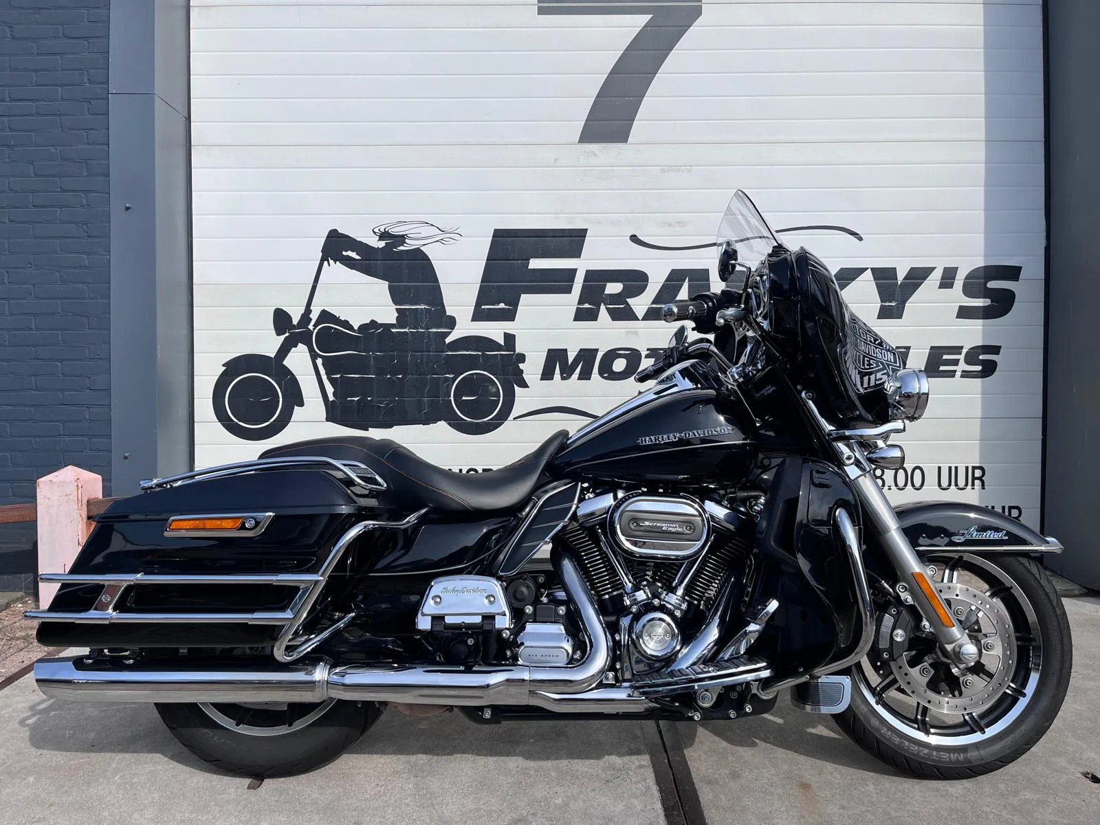 Harley-Davidson Electra Glide Ultra Limited (2017) — foto 1
