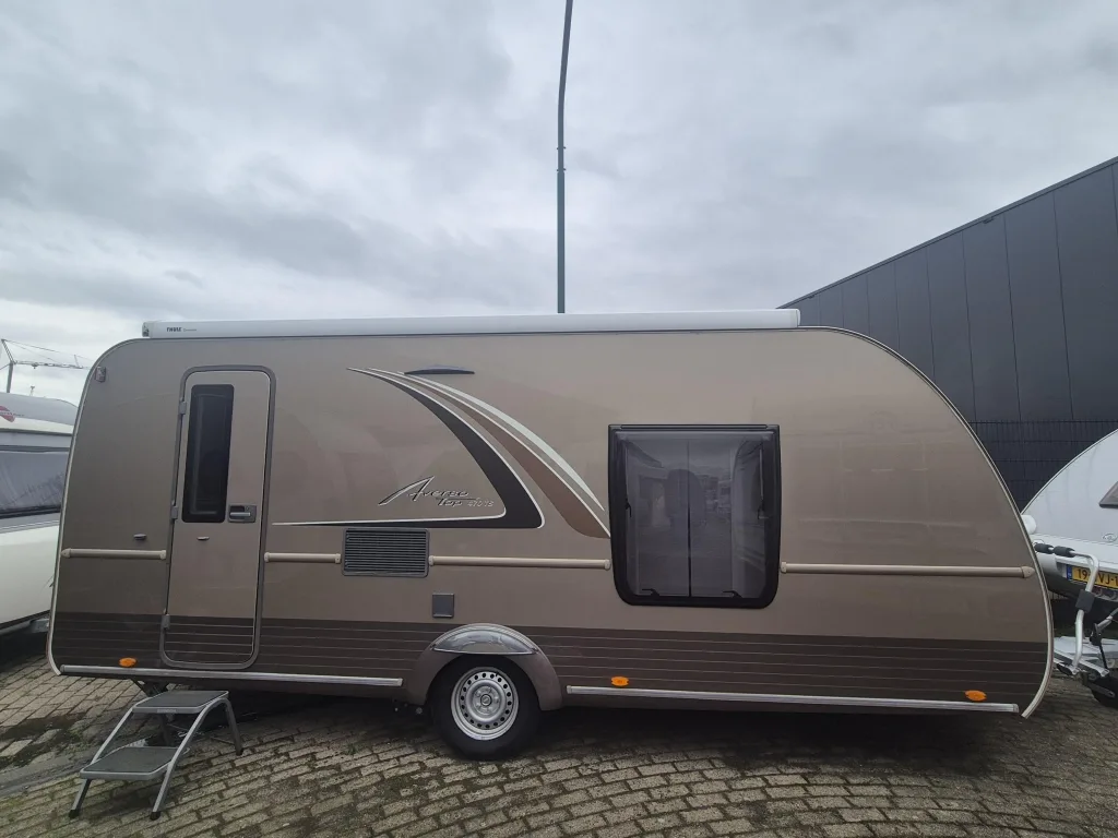Bürstner Averso (2015) — foto 1