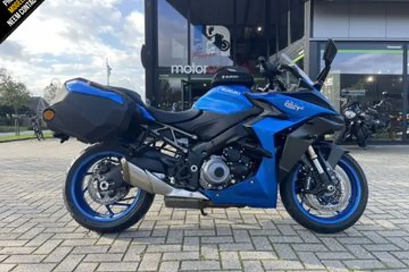 Suzuki GSX-S1000GT (2022)