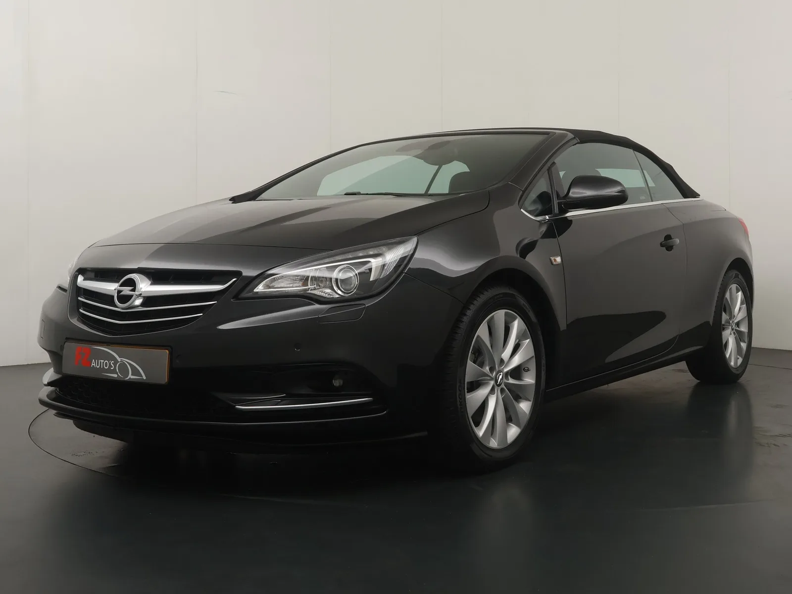 Opel Cascada (2016) — foto 1