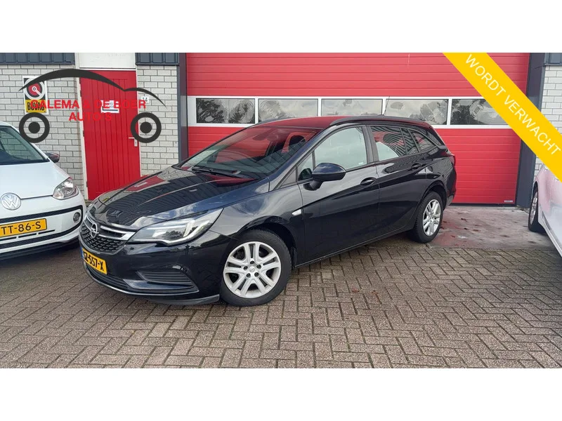 Opel Astra (2018) — foto 1