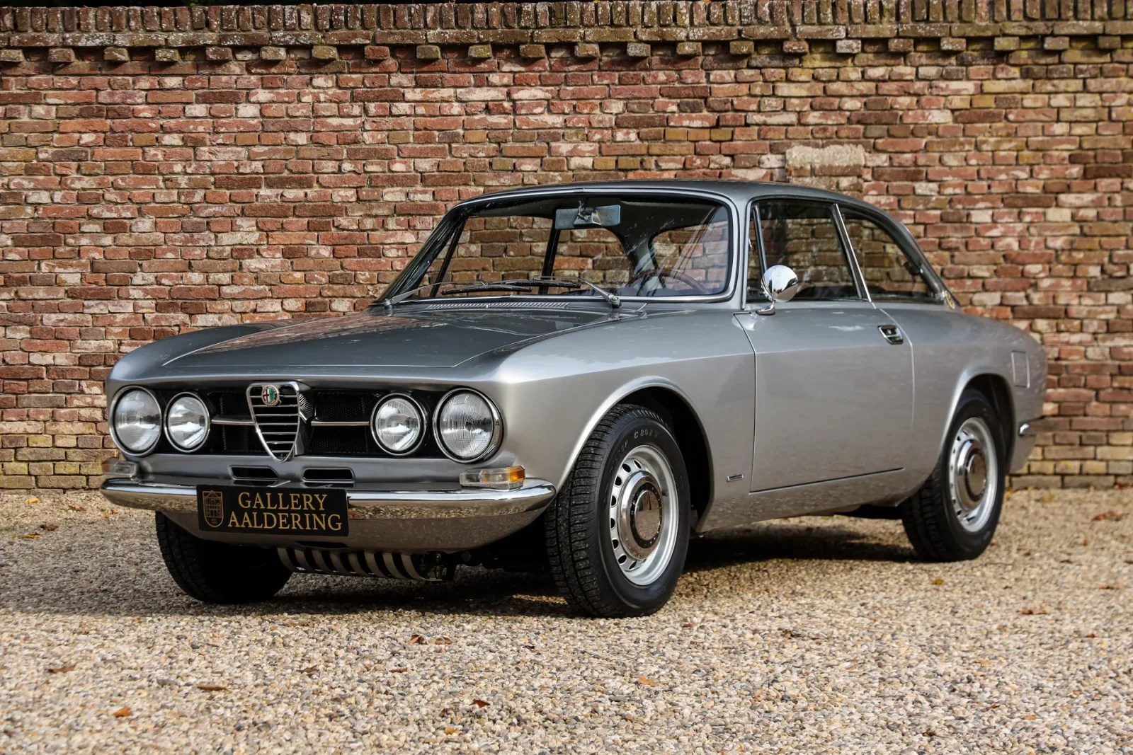 Alfa Romeo 1750 (1969) — foto 1