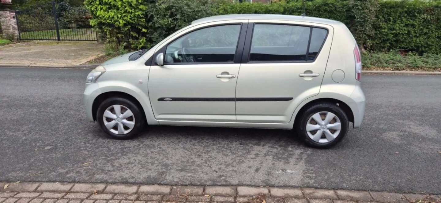 Daihatsu Sirion (2008) — foto 1