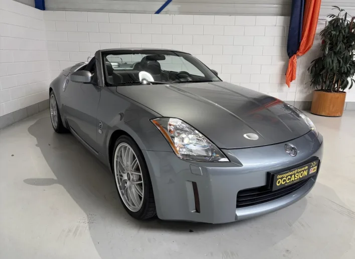 Nissan 350Z (2005) — foto 1