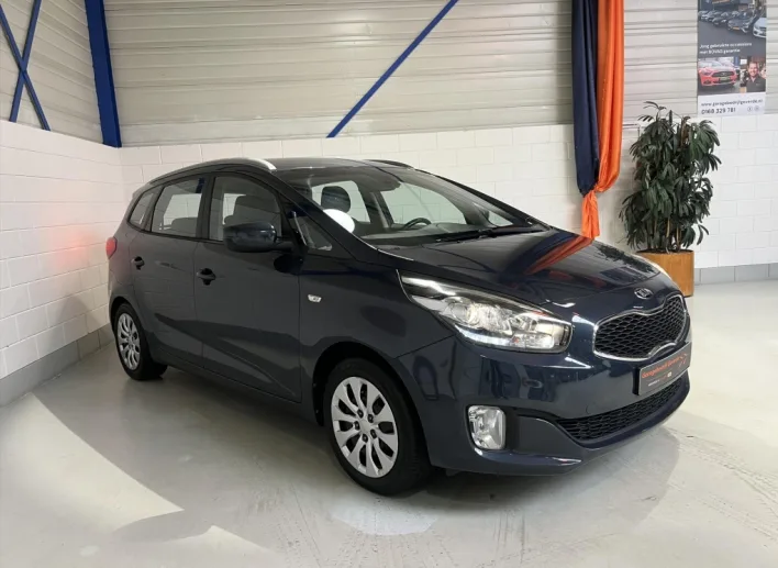Kia Carens (2016) — foto 1
