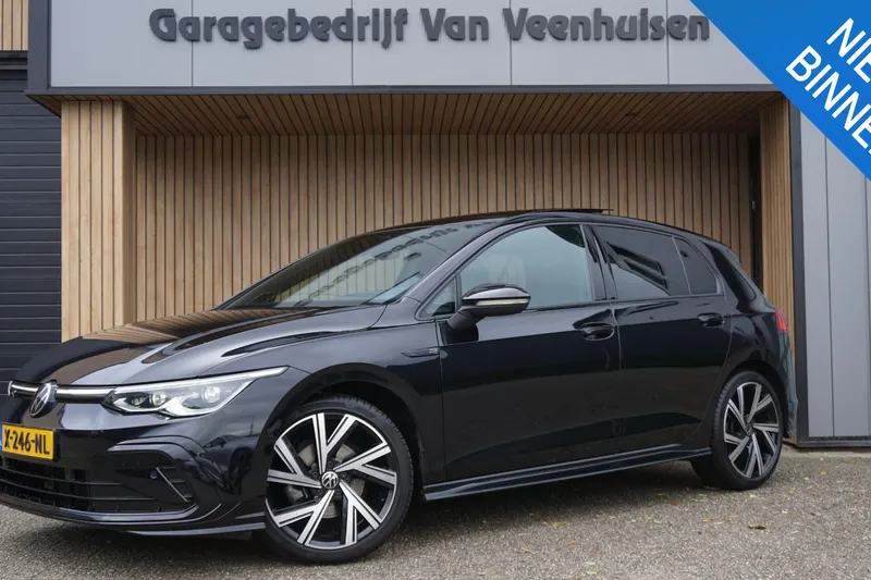 Volkswagen Golf (2023)