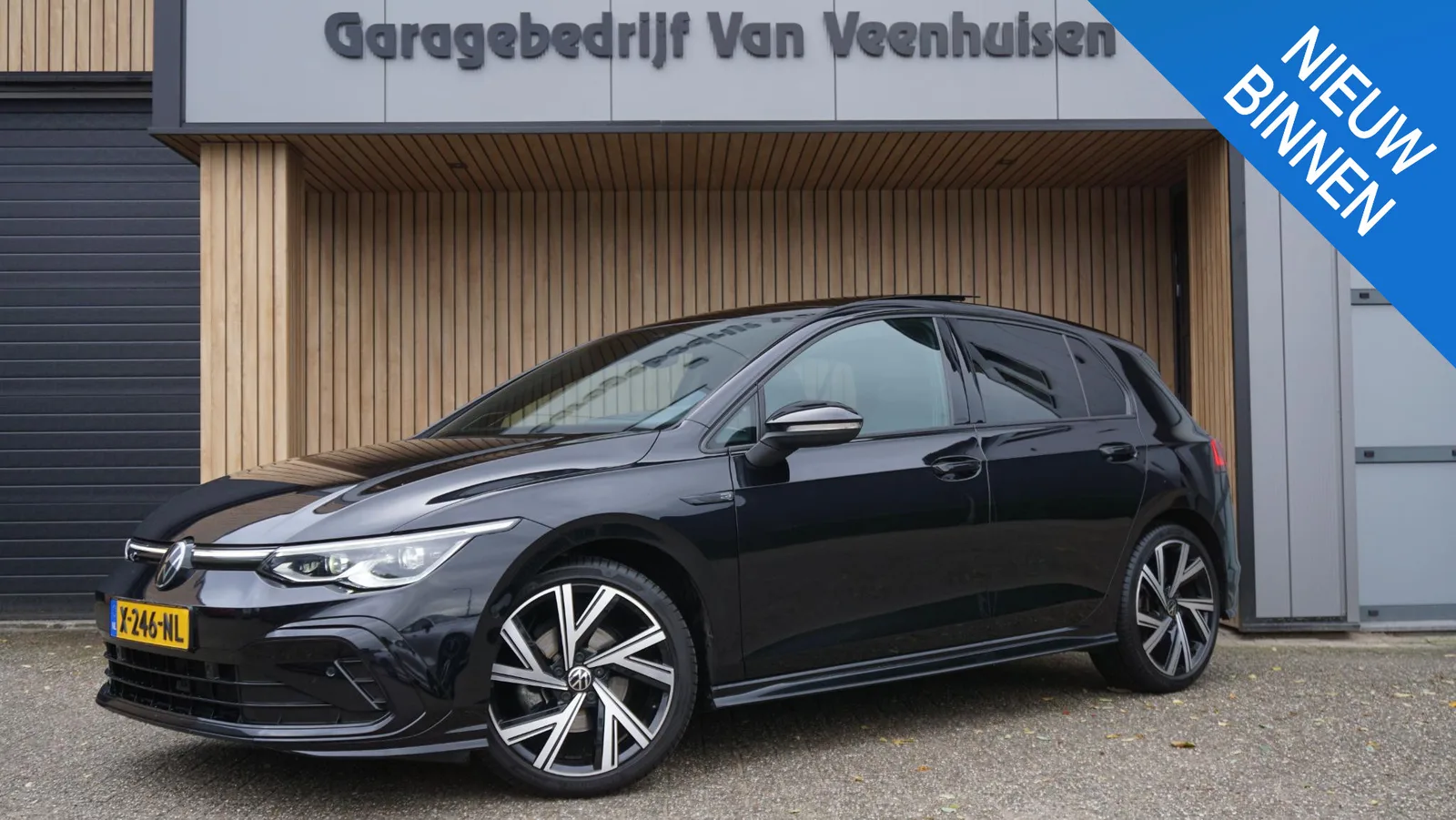 Volkswagen Golf (2023) — foto 1