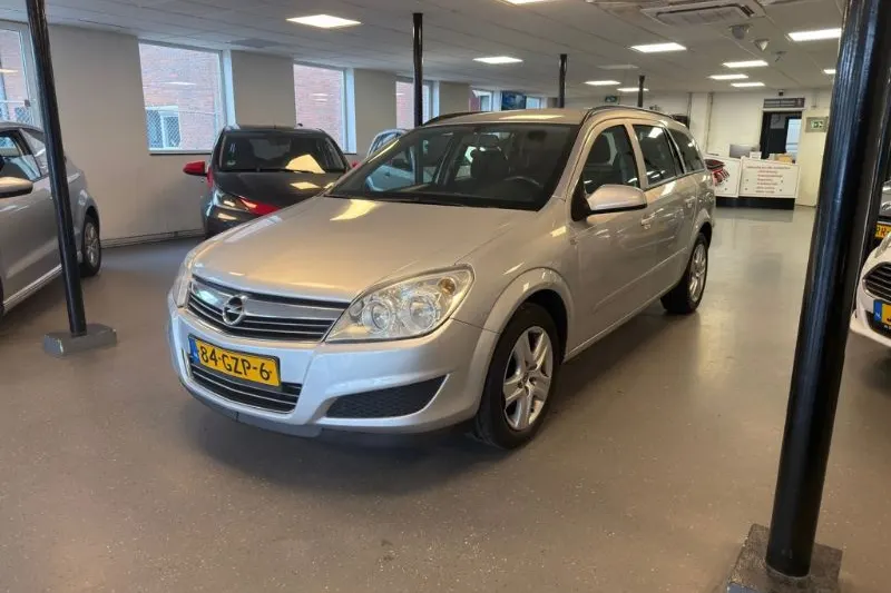Opel Astra (2008)