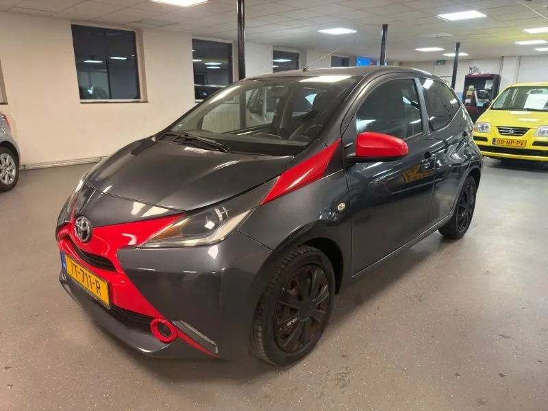 Toyota Aygo (2014) — foto 1