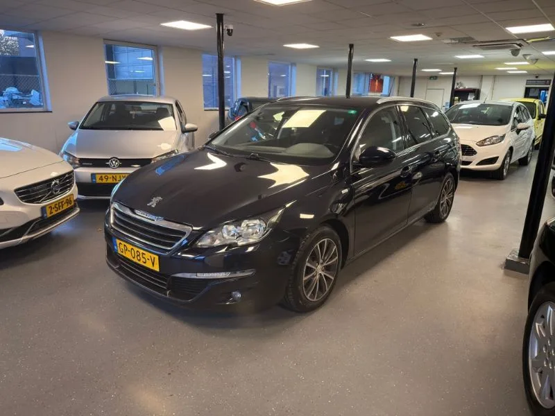 Peugeot 308 (2015) — foto 1