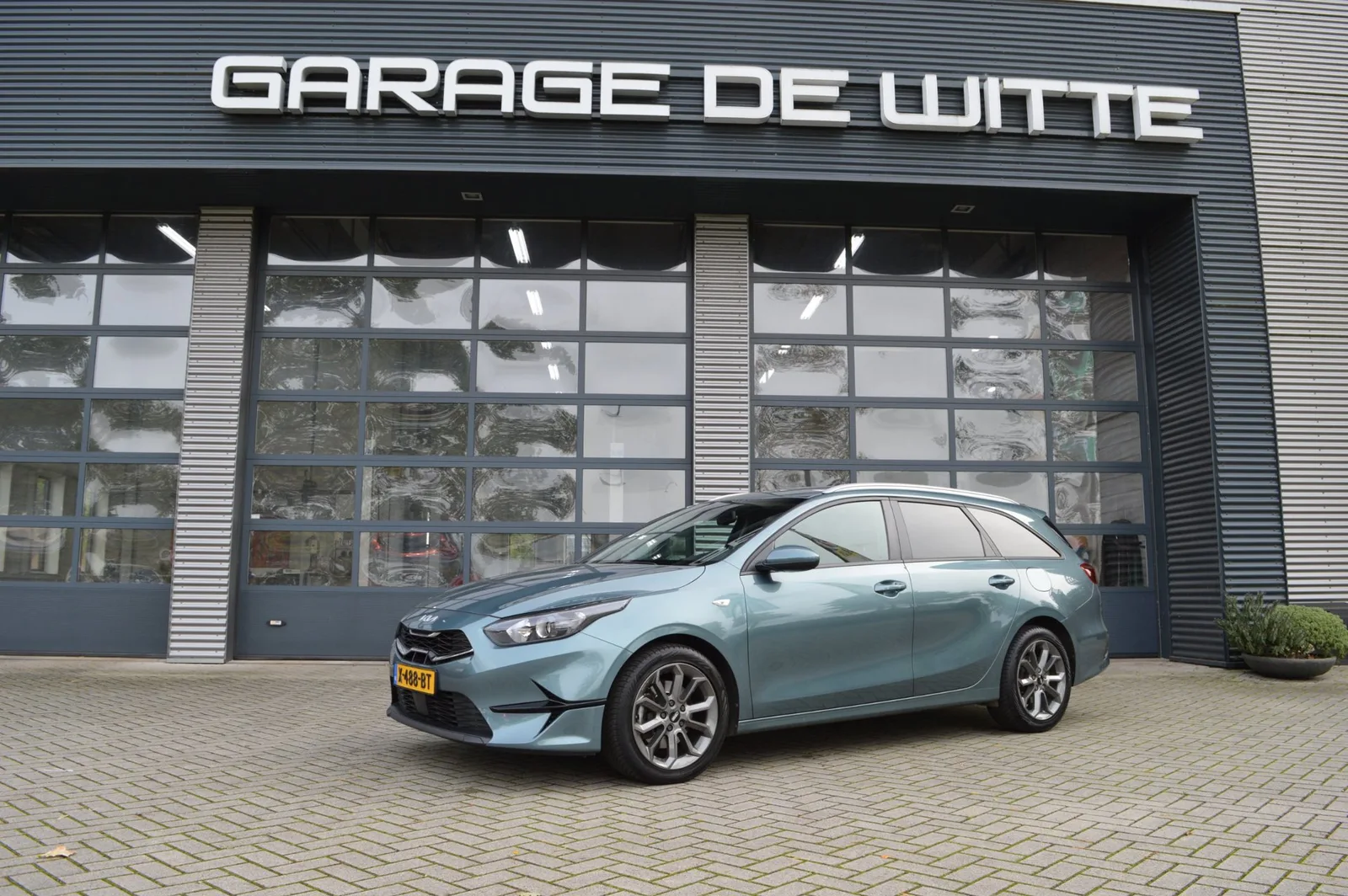 Kia Ceed (2022) — foto 1