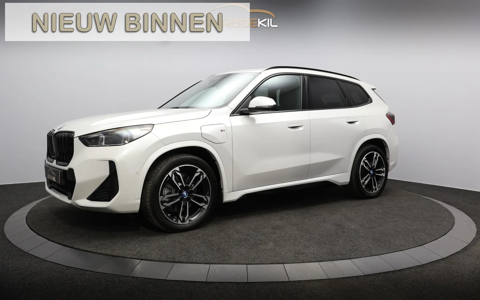 BMW X1 (2024) — foto 1