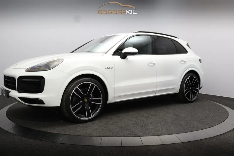 Porsche Cayenne (2023)