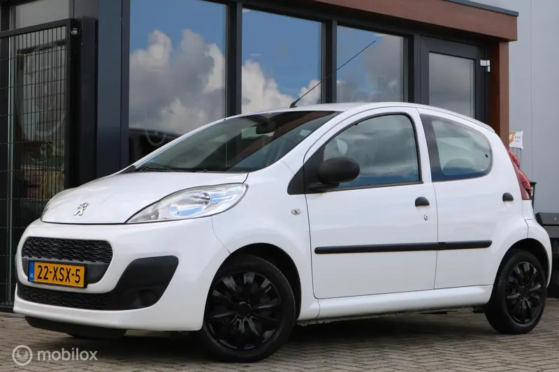 Peugeot 107 (2012)