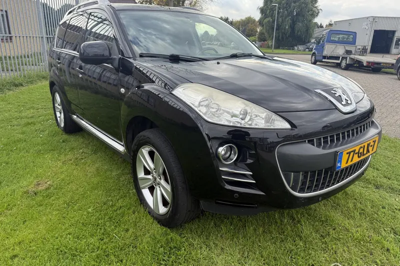 Peugeot 4007 (2008)