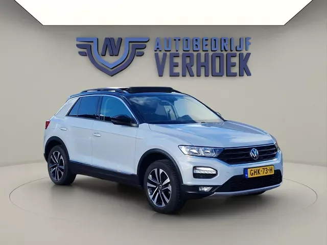 Volkswagen T-Roc (2021) — foto 1
