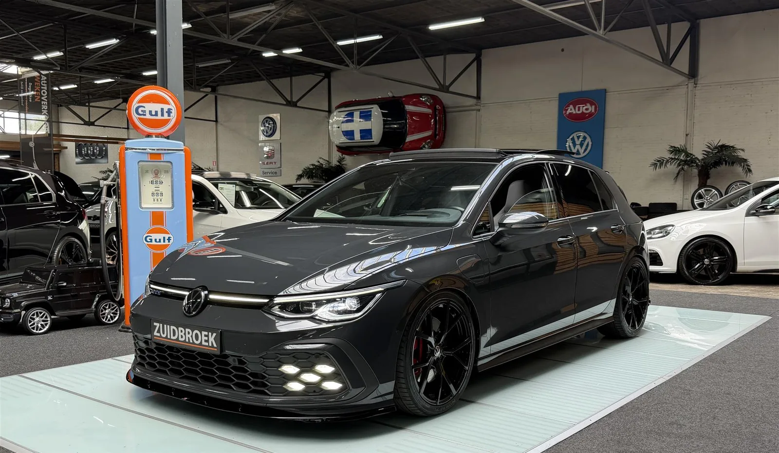 Volkswagen Golf (2021) — foto 1