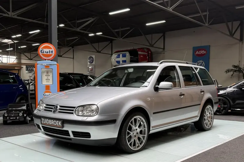 Volkswagen Golf (2003)