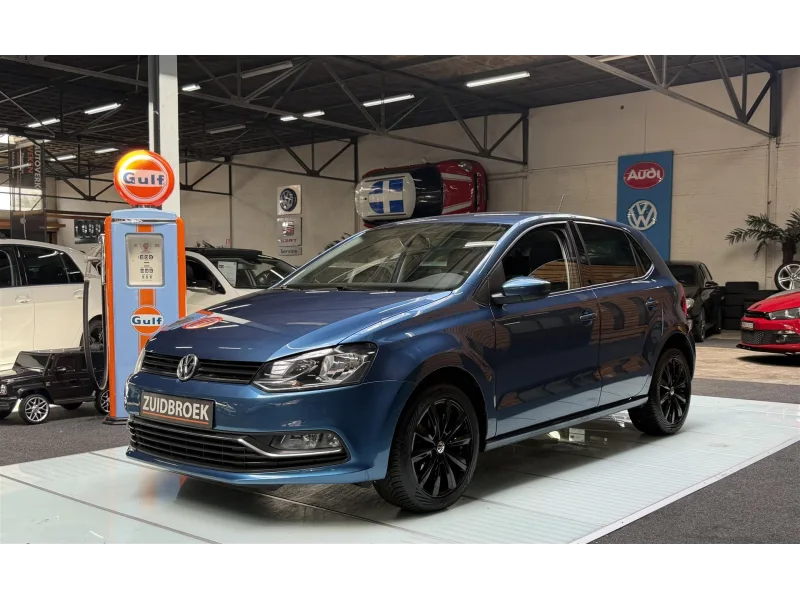 Volkswagen Polo (2015) — foto 1