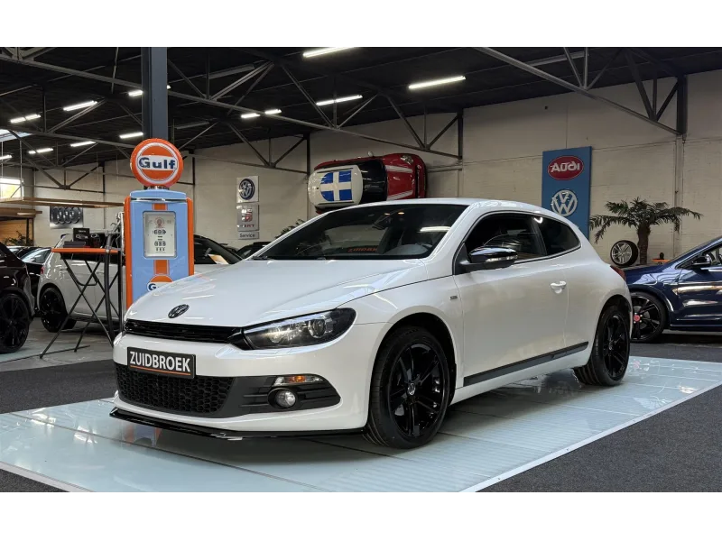 Volkswagen Scirocco (2012) — foto 1