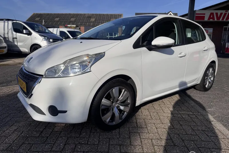 Peugeot 208 (2013)