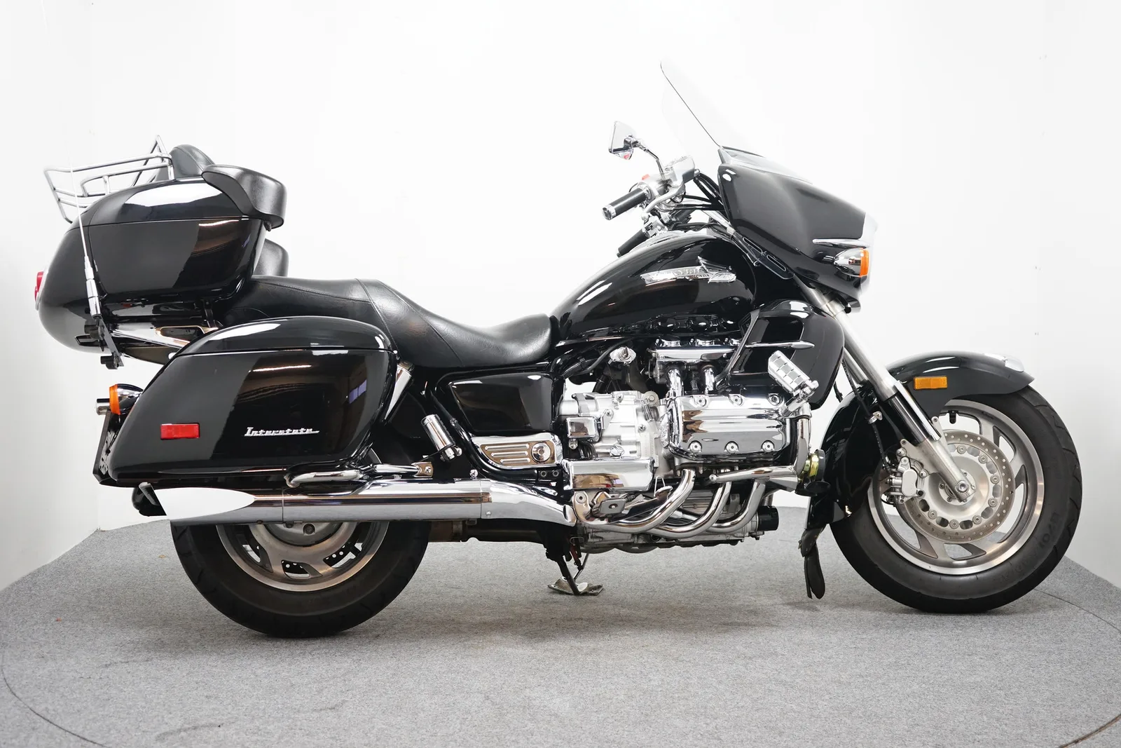 Harley-Davidson Street Bob (2006) — foto 1