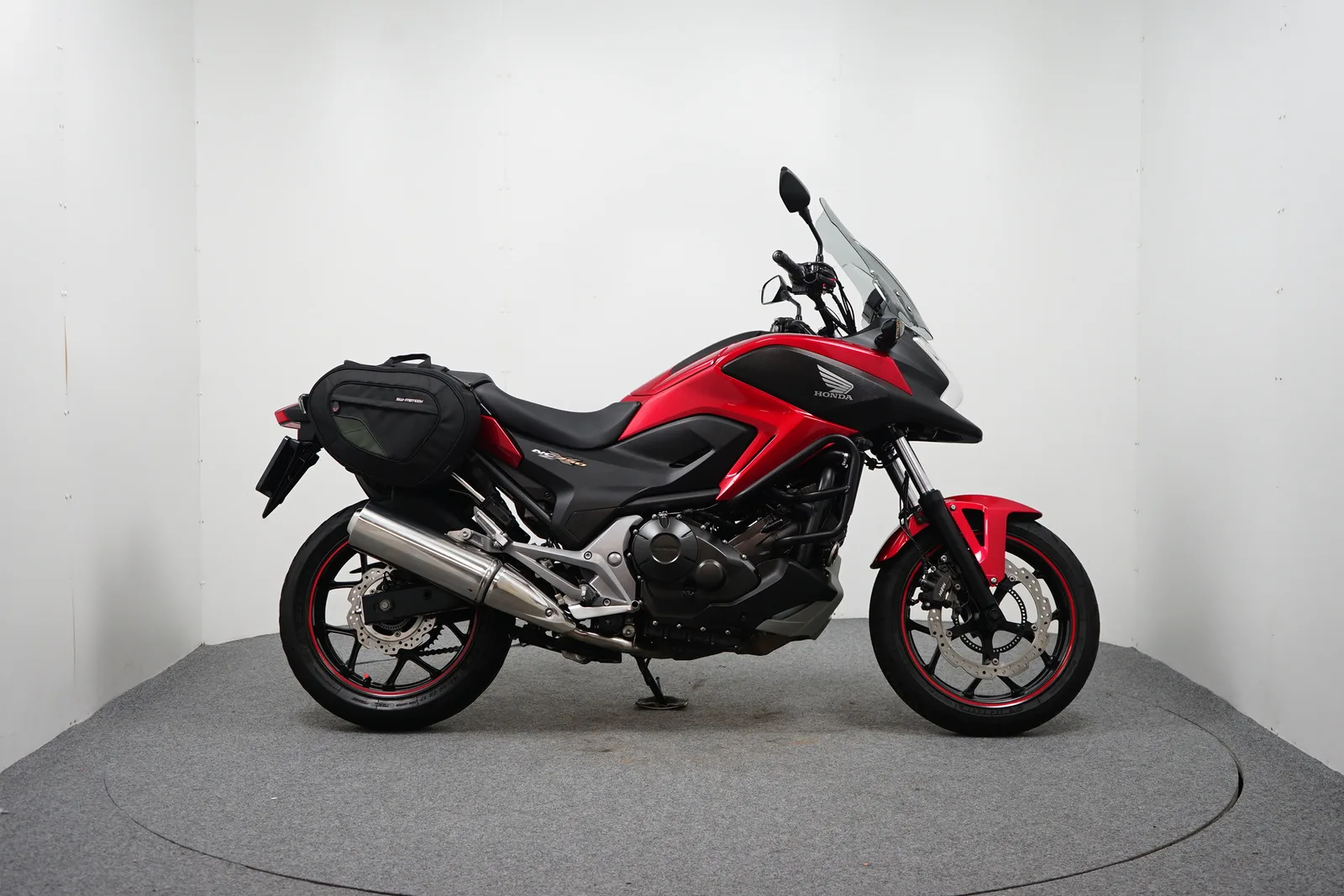 Honda NC 750 X (2014) — foto 1