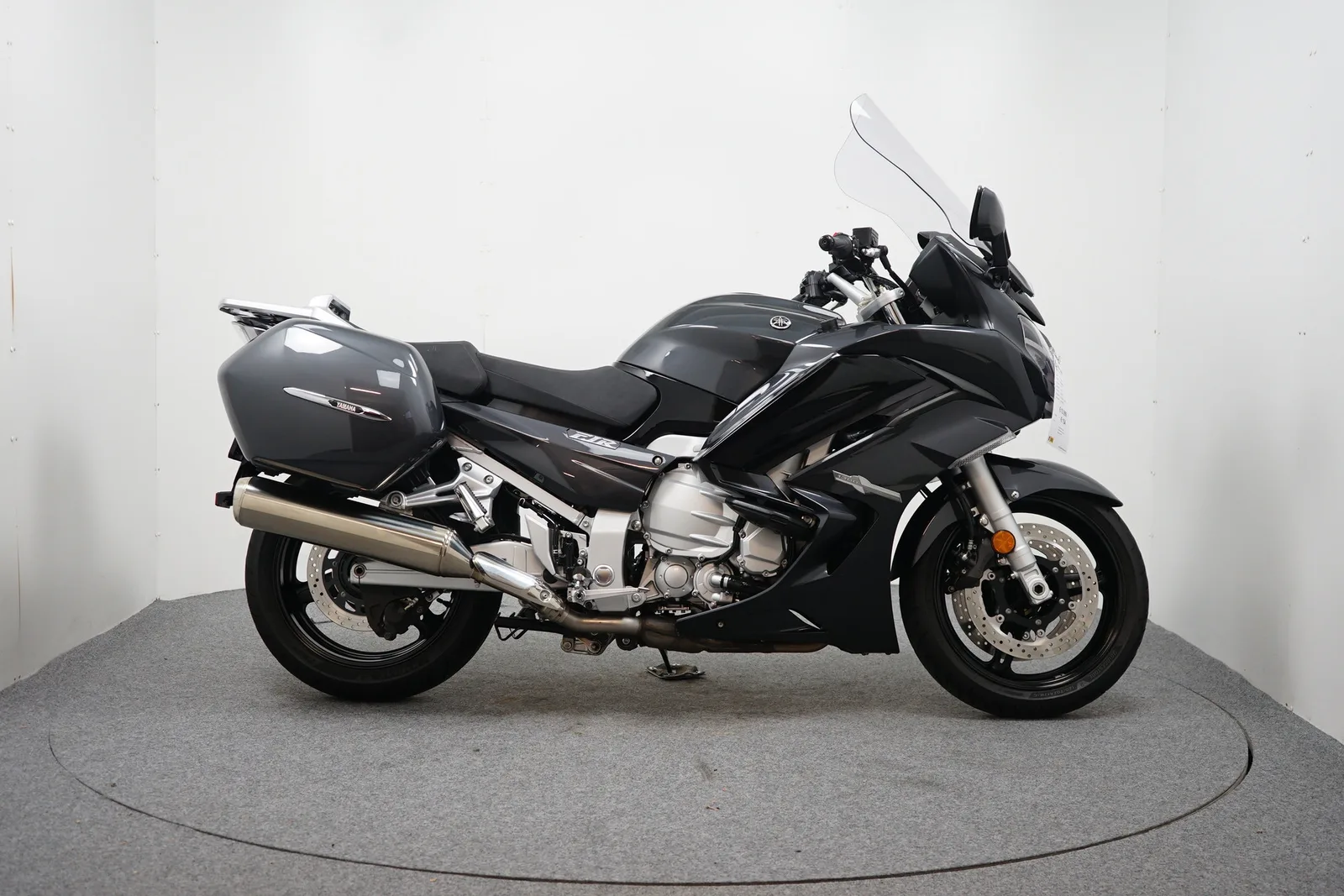 Yamaha FJR 1300 (2017) — foto 1
