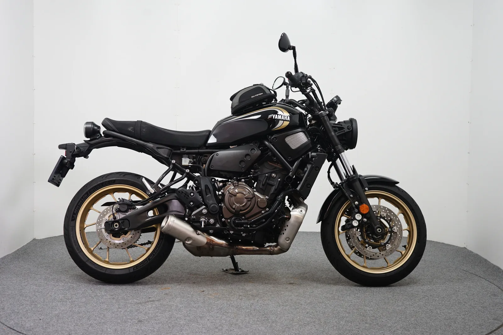 Yamaha XSR 700 (2022) — foto 1