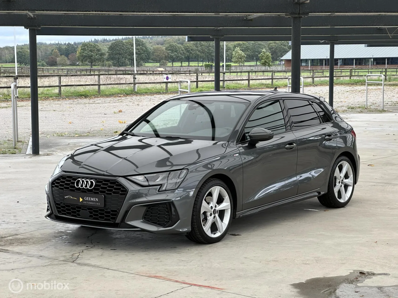 Audi A3 (2023) — foto 1
