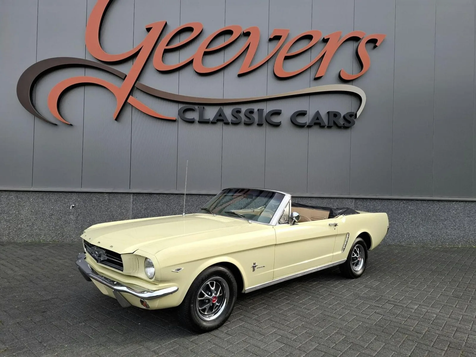 Ford Mustang (1965) — foto 1