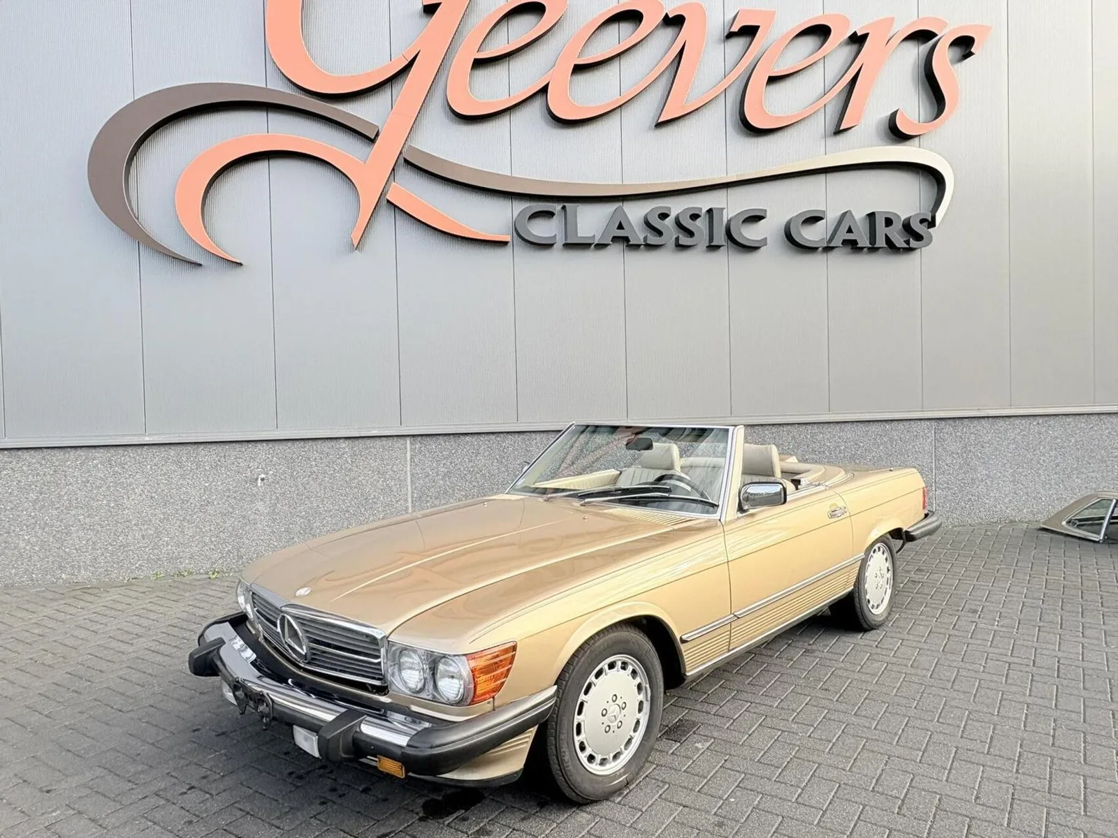 Mercedes-Benz SL-Klasse (1987) — foto 1