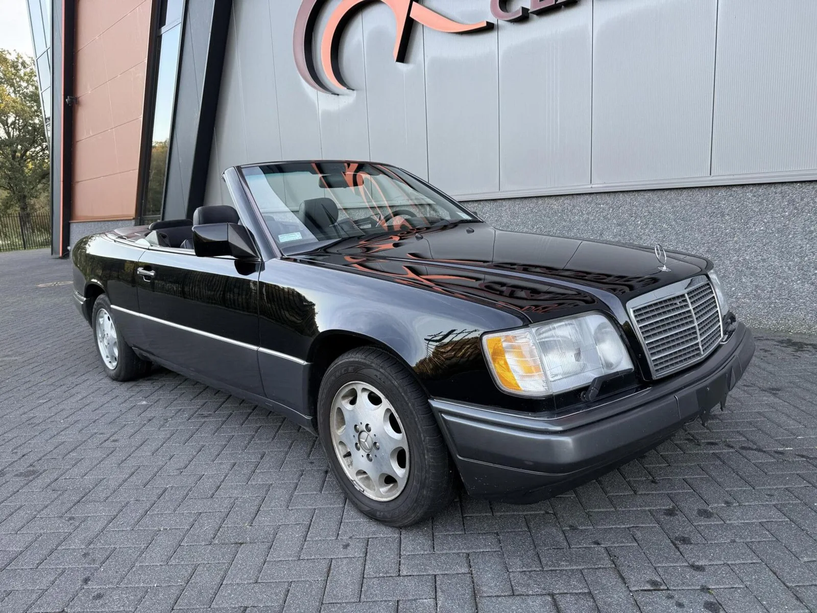 Mercedes-Benz W124 (1995) — foto 1