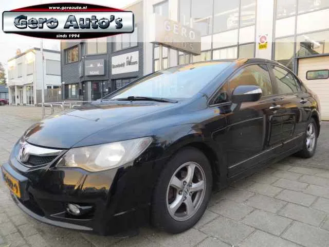 Honda Civic (2011) — foto 1