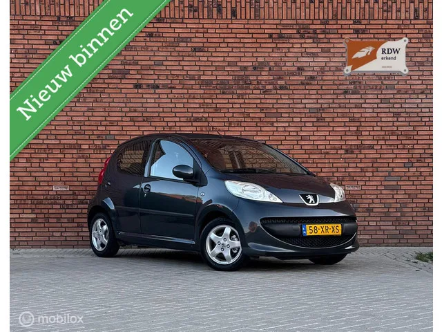 Peugeot 107 (2007) — foto 1