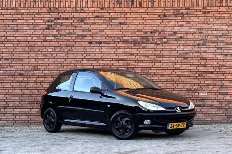 Peugeot 206 (2001)