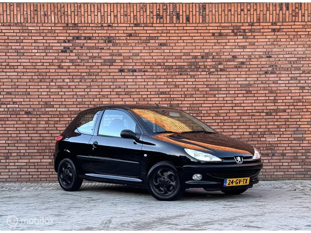 Peugeot 206 (2001) — foto 1