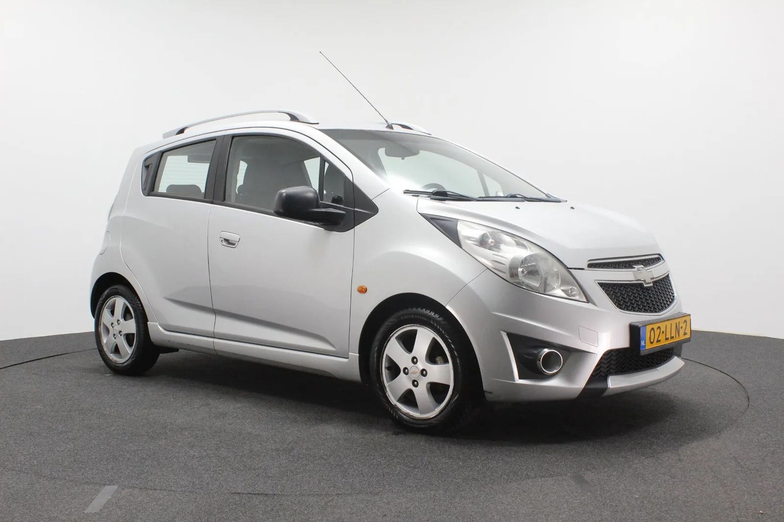 Chevrolet Spark (2010) — foto 1