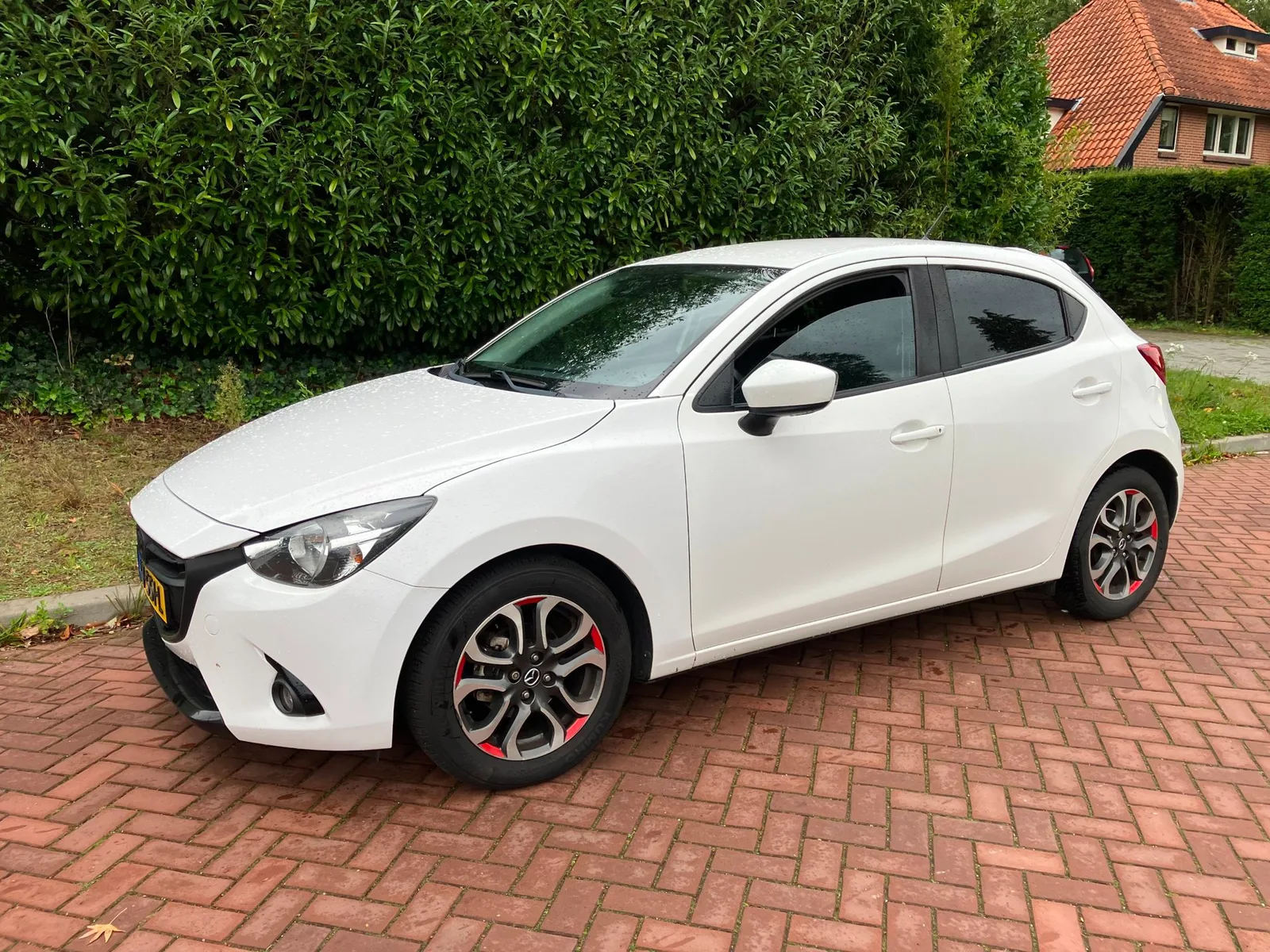 Mazda 2 (2016) — foto 1