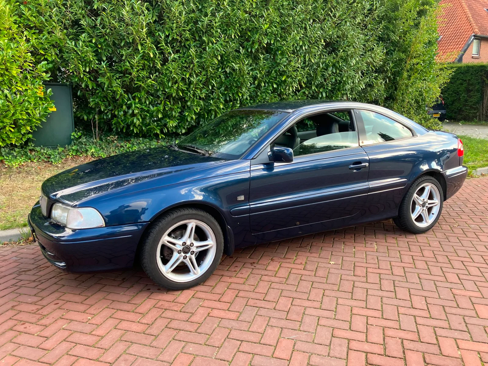 Volvo C70 (2000) — foto 1