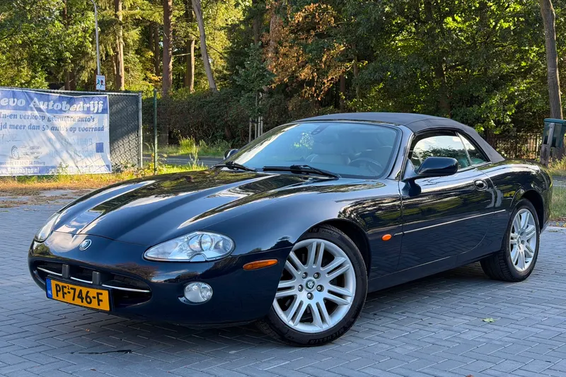 Jaguar XK8 (2002)