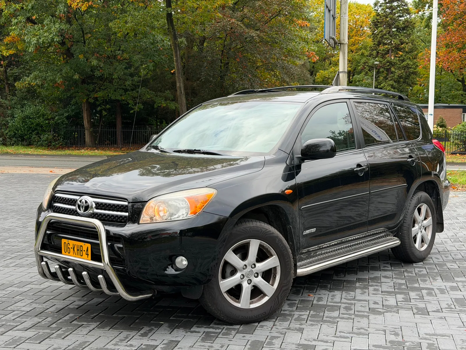Toyota RAV4 (2008) — foto 1