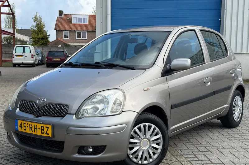 Toyota Yaris (2005)