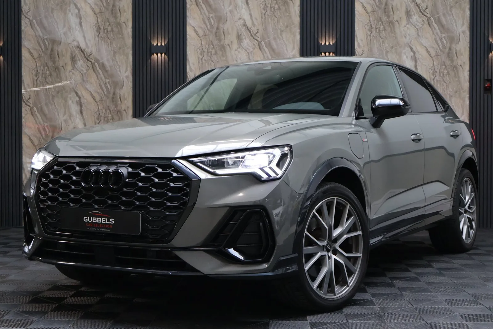 Audi Q3 Sportback (2022) — foto 1