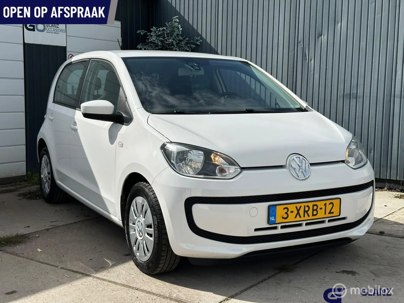 Volkswagen Up! (2014) — foto 1