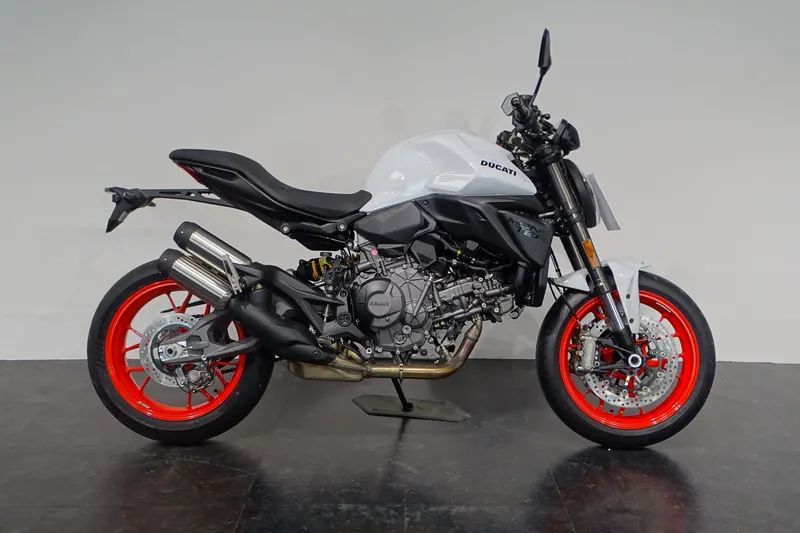 Ducati Monster V2 (2026)