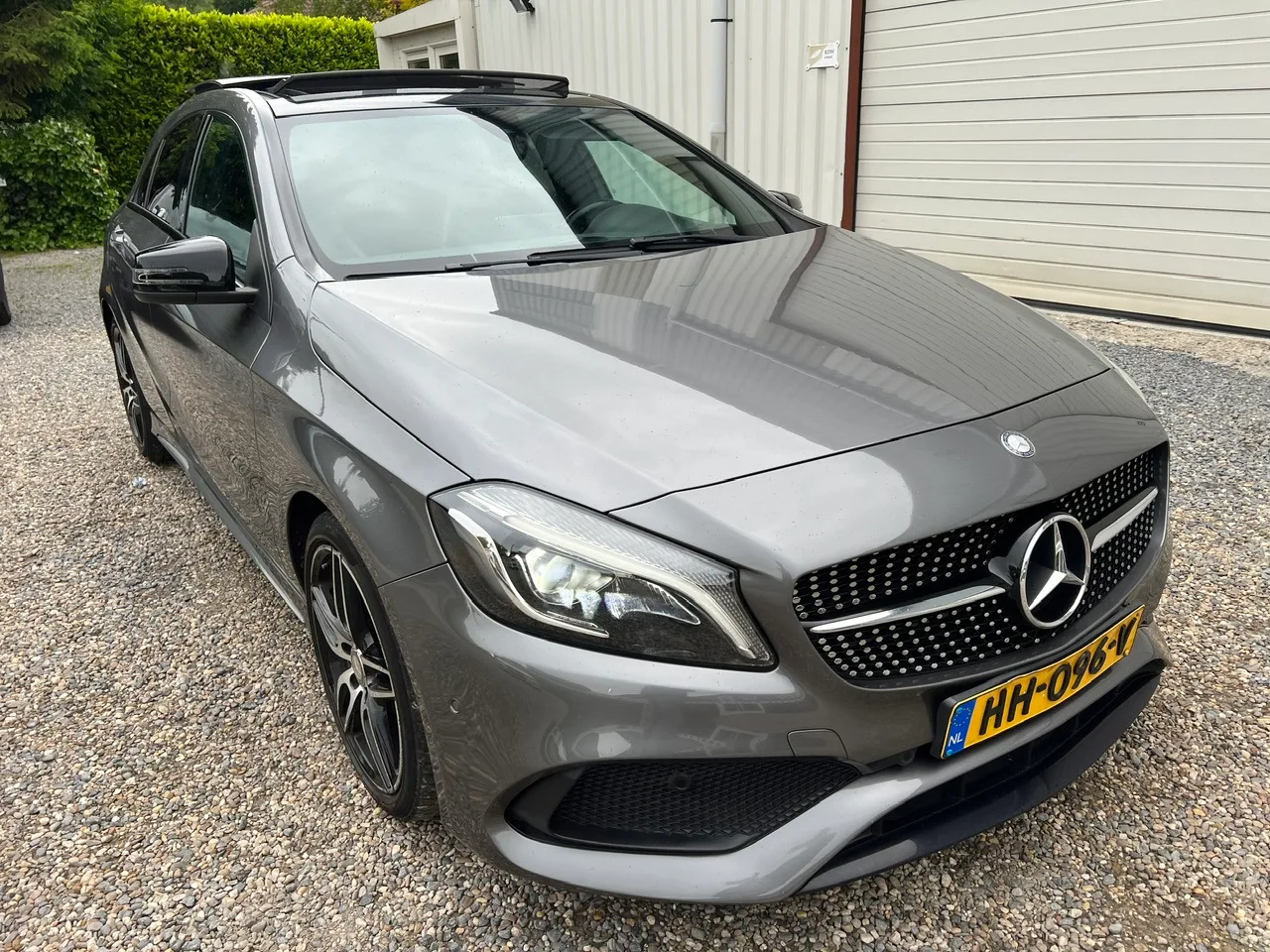 Mercedes-Benz A-Klasse (2015) — foto 1