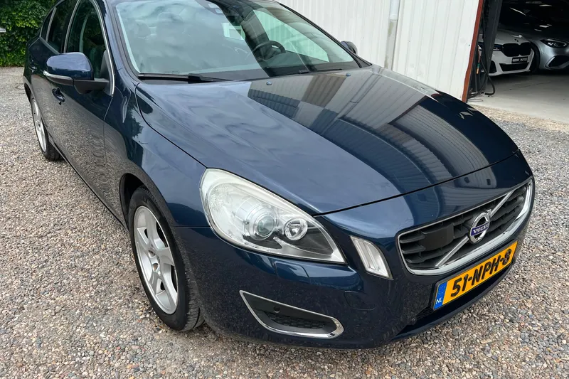 Volvo S60 (2010)