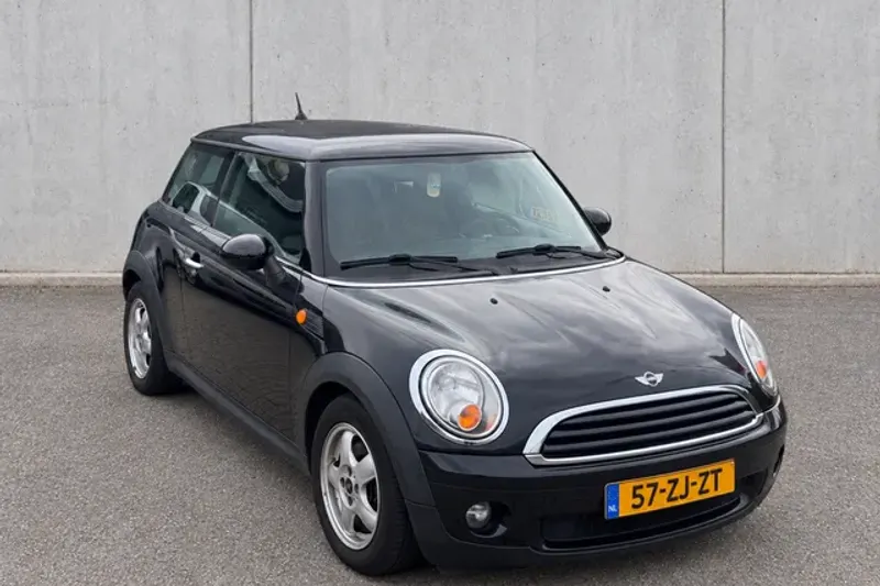 MINI One (2008)
