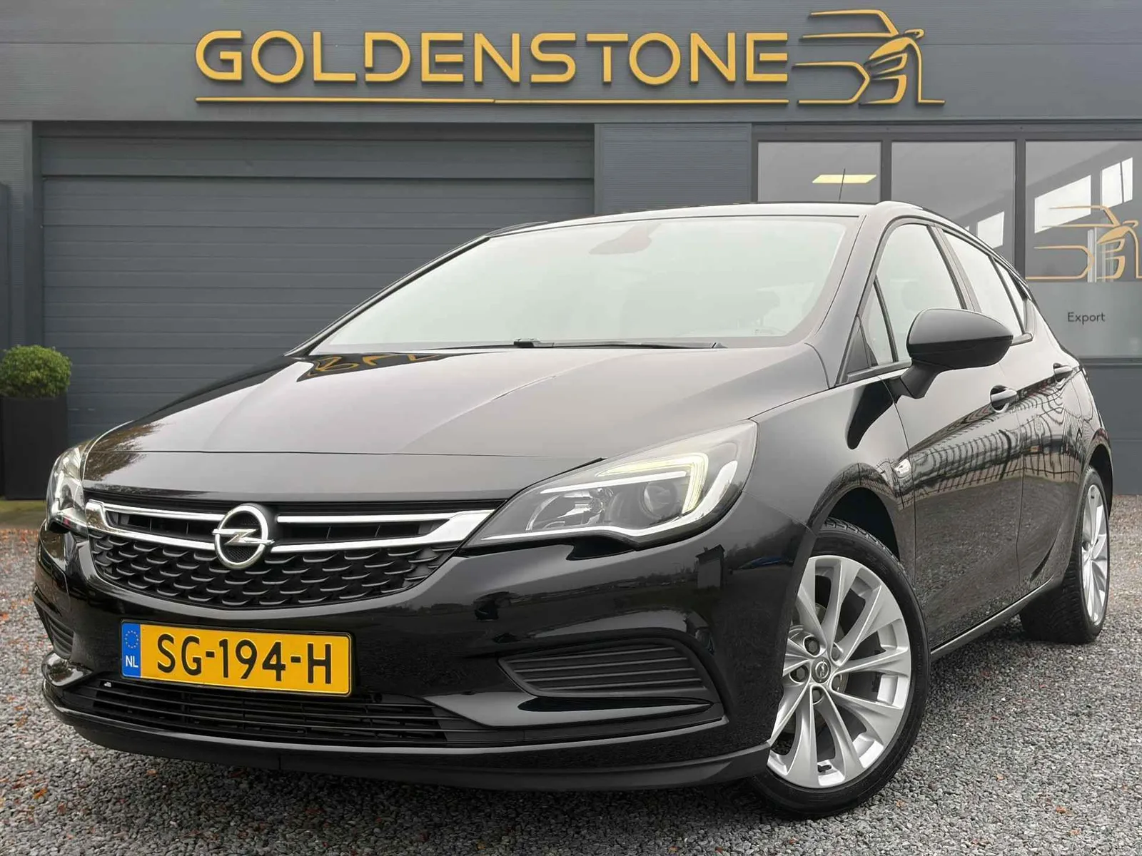 Opel Astra (2018) — foto 1